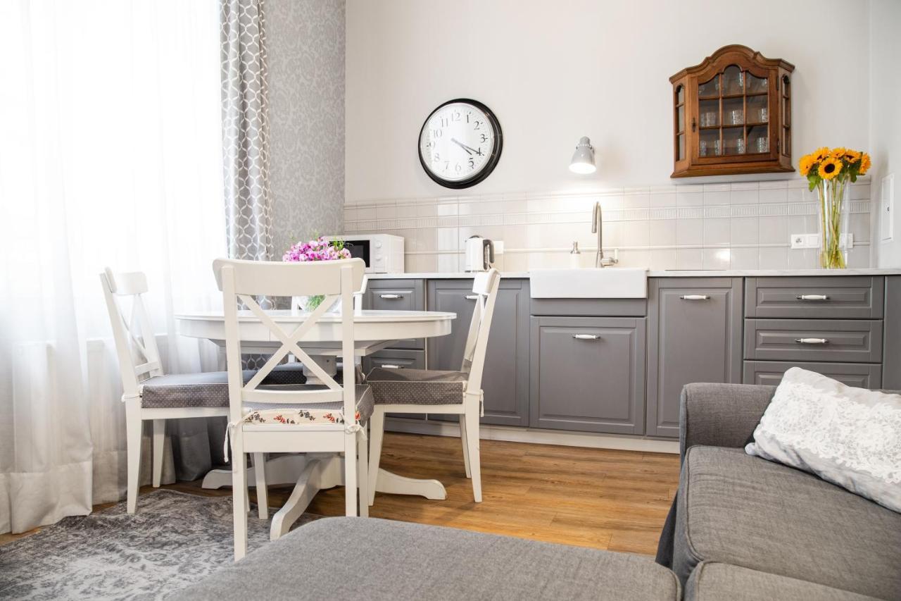 Househost Apartment :Zacisze Street Krasków Eksteriør bilde